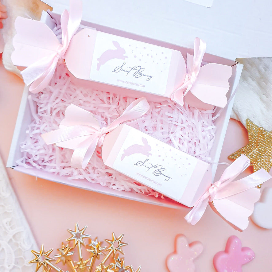 Mini Christmas crackers wax melts 25g pink gift box by Scent Bunny, handmade Belfast​

Festive Scent Bunny Christmas cracker wax melt scoopies by Scent Bunny, handmade wax melts Belfast​

Cute pink Christmas wax melt gift box scoopies by Scent Bunny, handmade Belfast​

Stocking filler Christmas wax melts gift set by Scent Bunny, handmade Belfast​