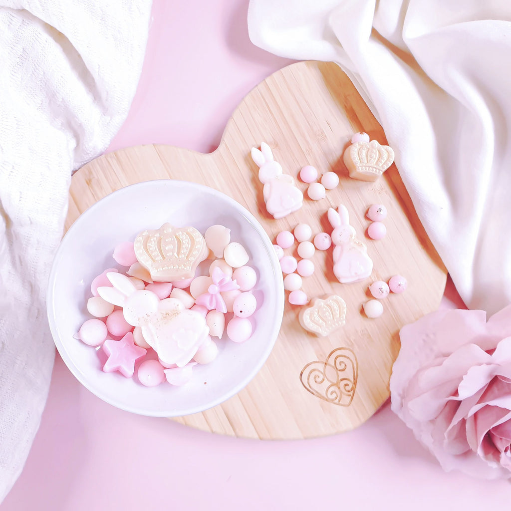 Bunny Sands wax melts with bright citrus and floral scent

Fresh coastal-inspired wax melts for summer homes

Uplifting fruity and green wax melts by Scent Bunny

Sunshine-scented home fragrance wax melts

Breezy summer wax melts with floral and citrus notes