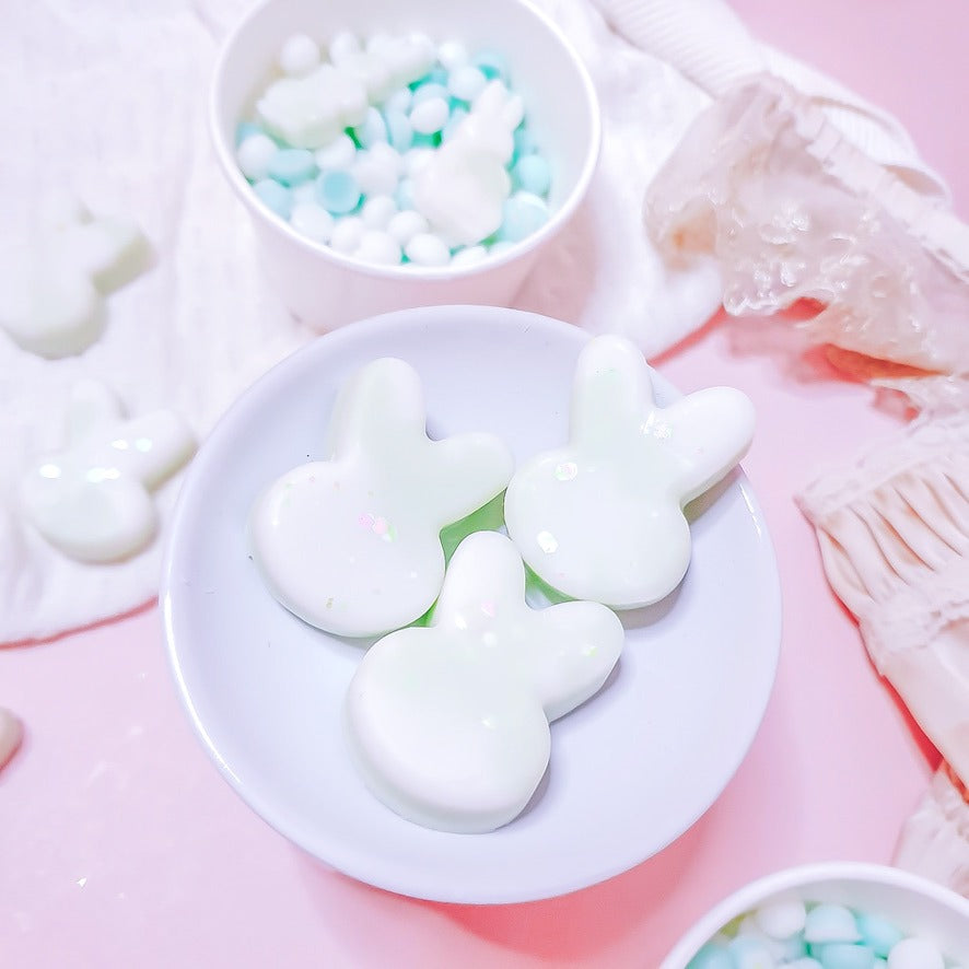 Cheeky Bunny fragrance – Handmade citrus home fragrance UK – Lime vanilla wax melts for freshness and comfort