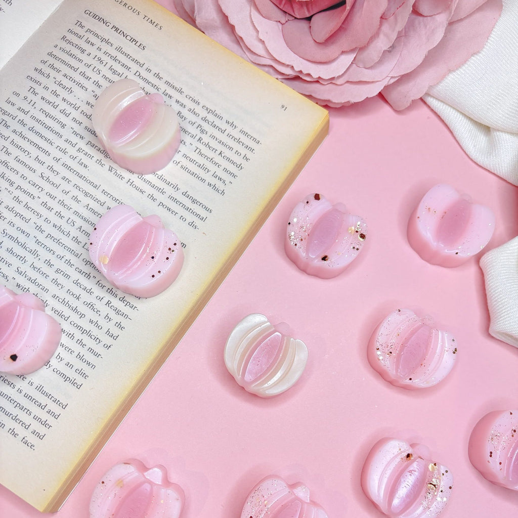 Bunny Forage home fragrance – Juicy blackcurrant wax melts – Seasonal handmade home scent