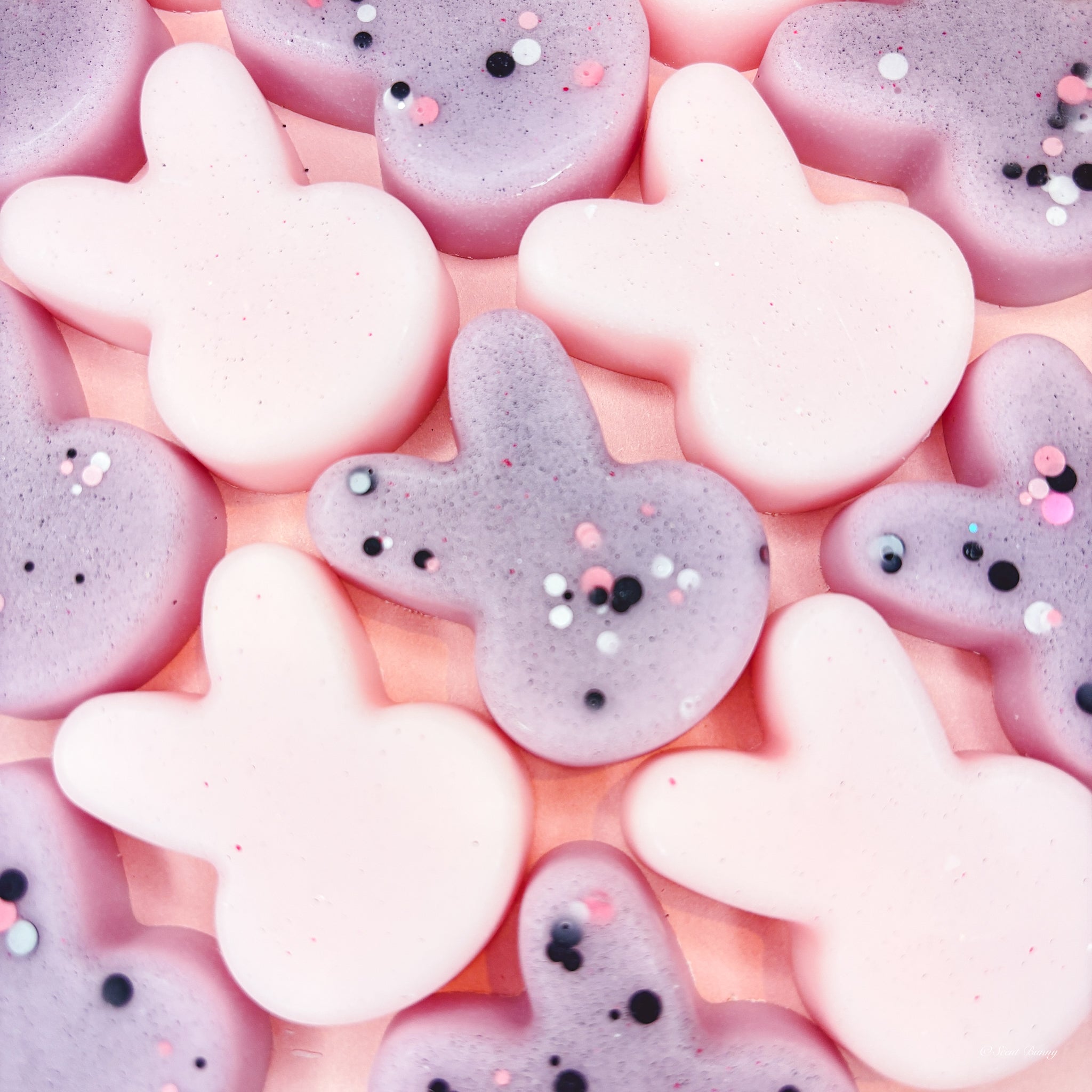 Bunny Noir Opium Wax Melts – Scent Bunny dark exotic fragrance