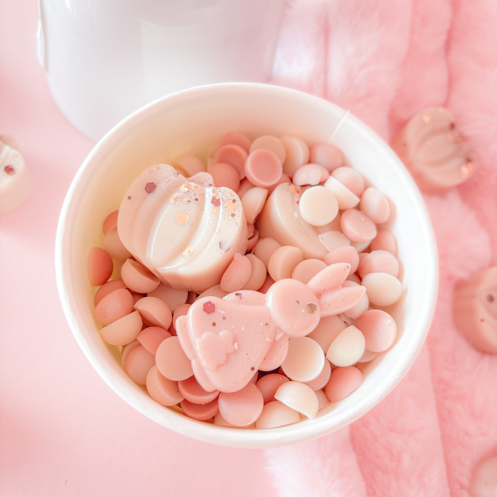 Winterberry Bunny - Scent BunnyScoopie tubs