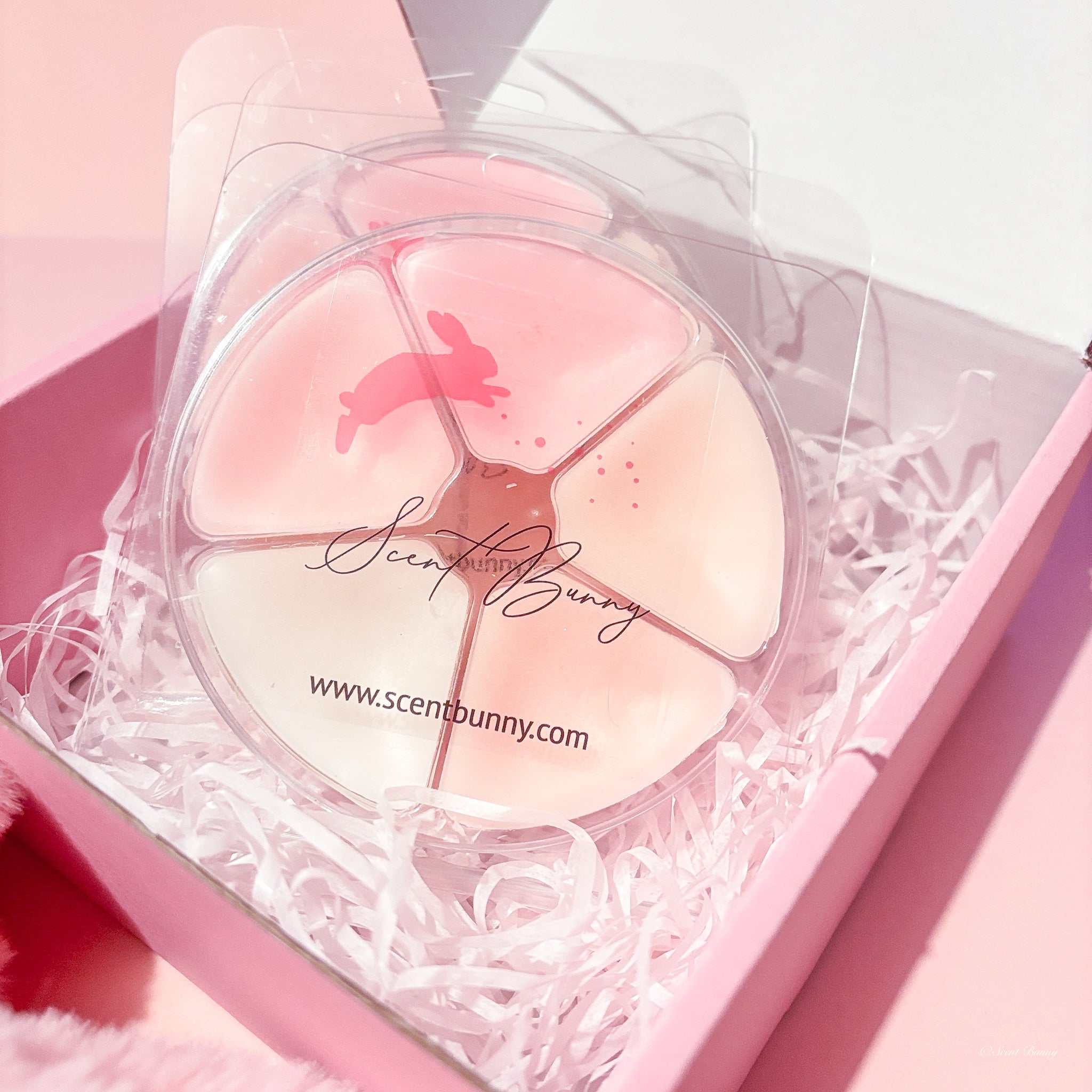 Festive Favourites wax melt collection 5 melts 100g by Scent Bunny, handmade Belfast​

Mini Christmas 5-pack wax melts She Bunny Quartz Mistletoe by Scent Bunny, handmade wax melts Belfast​

Hand-poured festive favourites wax melt mini box by Scent Bunny, handmade Belfast​

100g Scent Bunny Christmas wax melts sampler gift set by Scent Bunny, handmade Belfast​