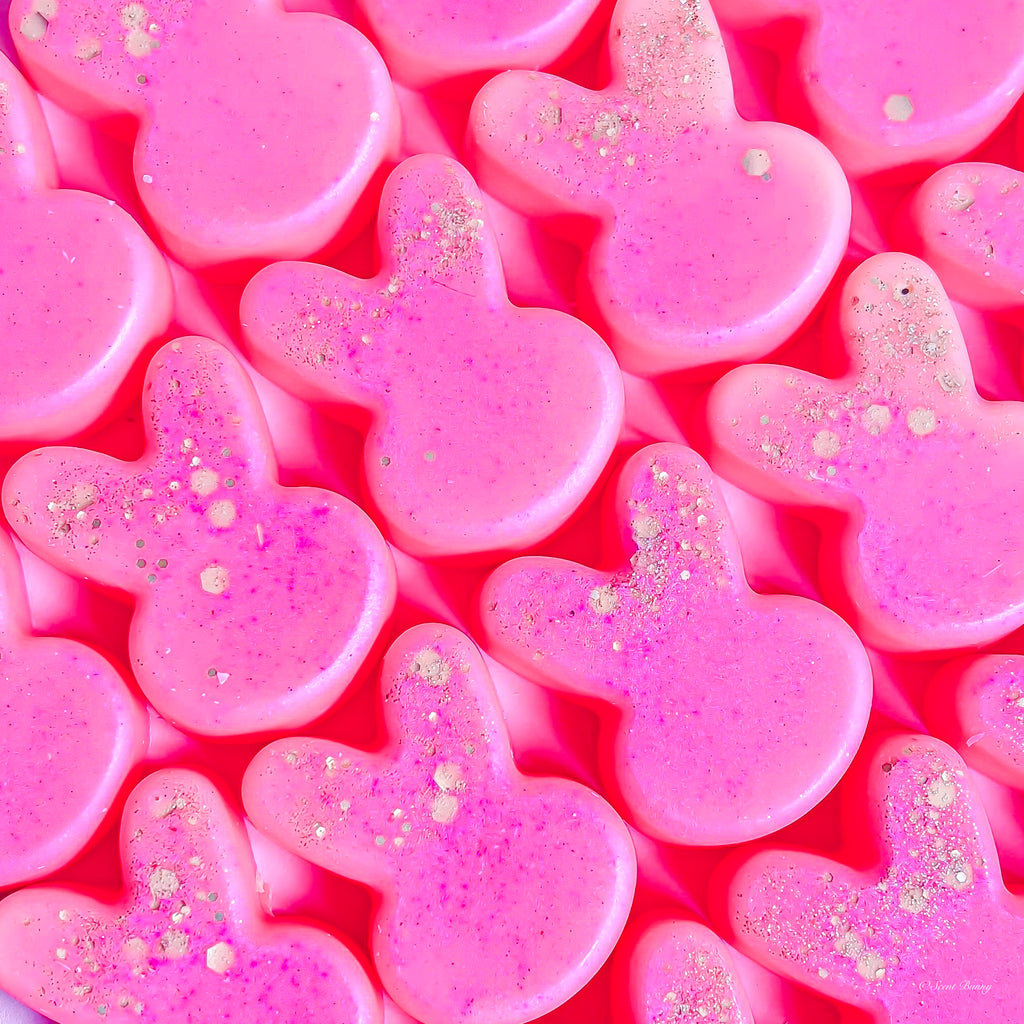 Rose Bunny wax melts Belfast

Velvet rose and oud inspired bunny wax melts

Rich floral oud wax melts Northern Ireland

Luxury rose and amber home fragrance melts

Smoky floral wax melts Belfast