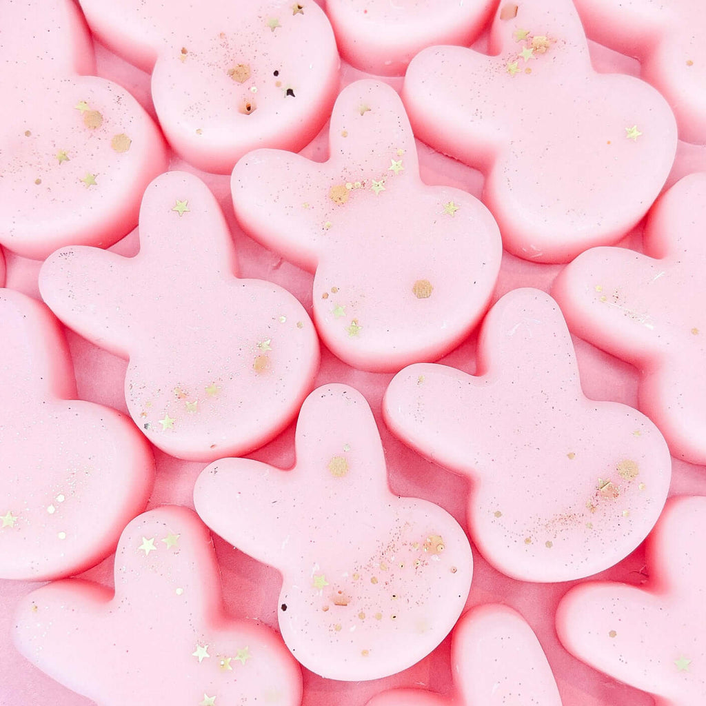 She Bunny wax melts inspired by Armani She

Feminine citrus floral vanilla wax melts

Ladies perfume-inspired bunny wax melts

Elegant orange and jasmine wax melts for home