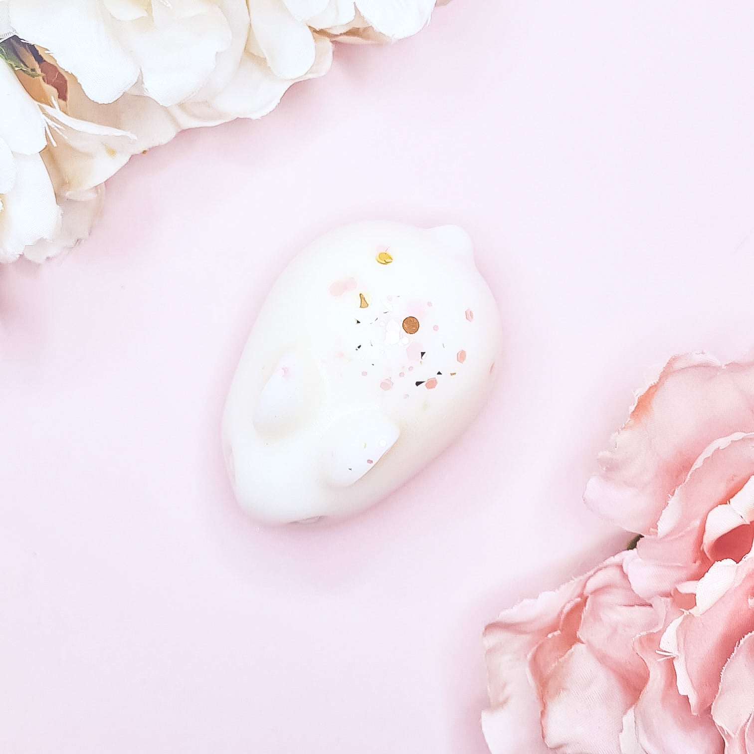 Rich vanilla and spiced amber wax melts UK – Indulgent Bunny