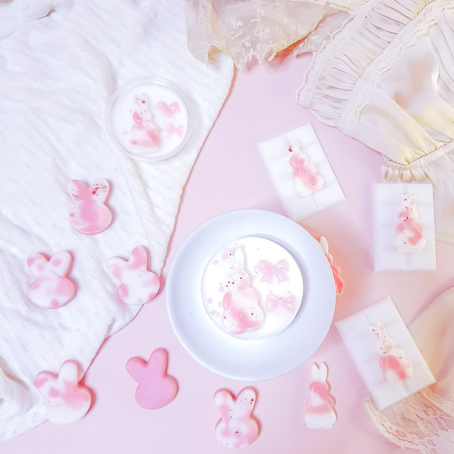 Appletilla Bunny wax melts Belfast – Green apple & peach scent – Handmade fruity home fragrance by Scent Bunny

Appletilla Bunny wax melts UK – Buy wax melts online – Sweet apple and vanilla fruity wax melts

Appletilla Bunny home fragrance – Fruity caramel and vanilla wax melts – Handmade cheerful scent

Appletilla Bunny wax melts – Apple, peach & jasmine blend – Bright and sweet home fragrance Belfast

Appletilla Bunny fragrance – Handmade fruity home scent UK – Green apple and vanilla wax melts