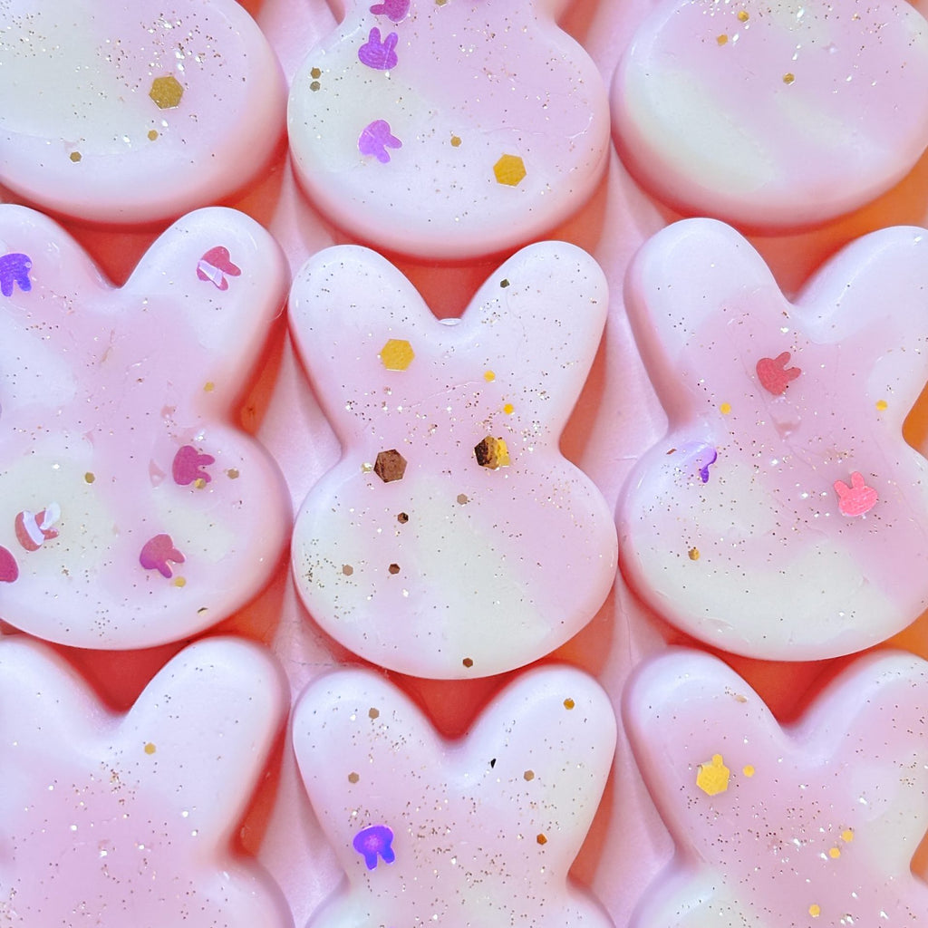 Bunny Forage wax melts Belfast – Blackcurrant & rhubarb scent – Handmade autumn home fragrance by Scent Bunny