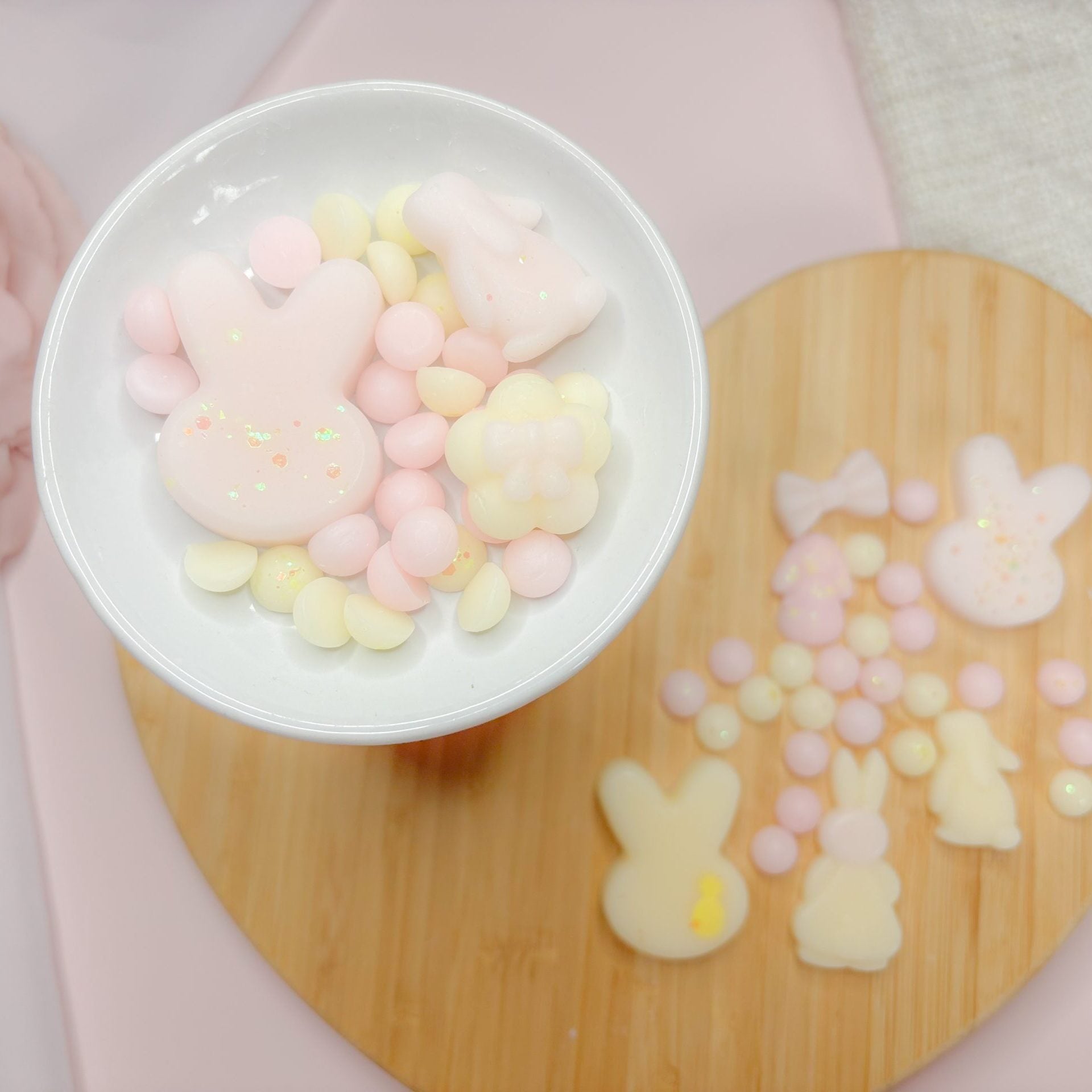 Pineapple Bunny home fragrance – Tropical pineapple vanilla wax melts – Handmade fresh summer scent

Pineapple Bunny wax melts – Pineapple, lime & red berry blend – Cheerful tropical fragrance Belfast