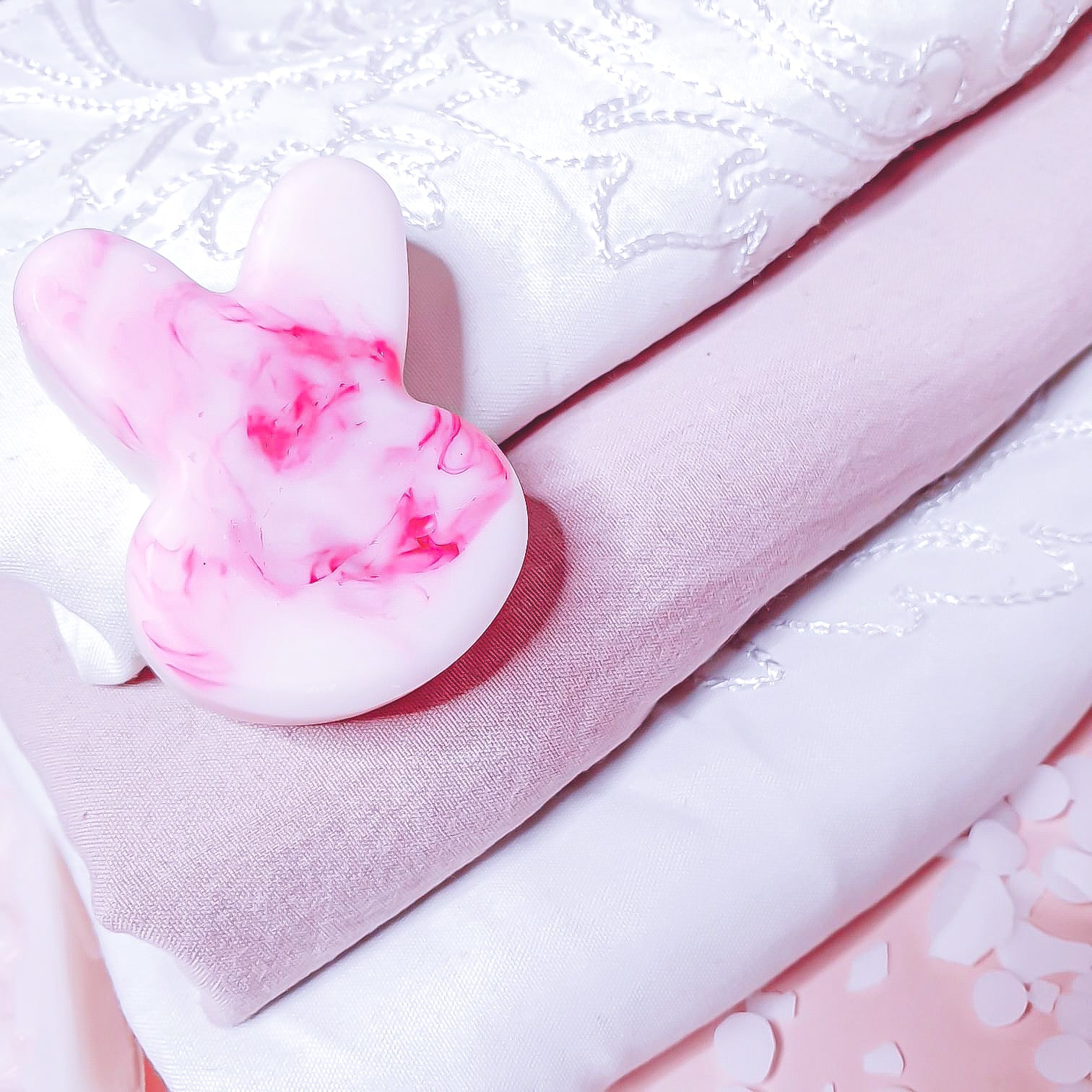 Handmade clean and floral wax melts by Scent Bunny