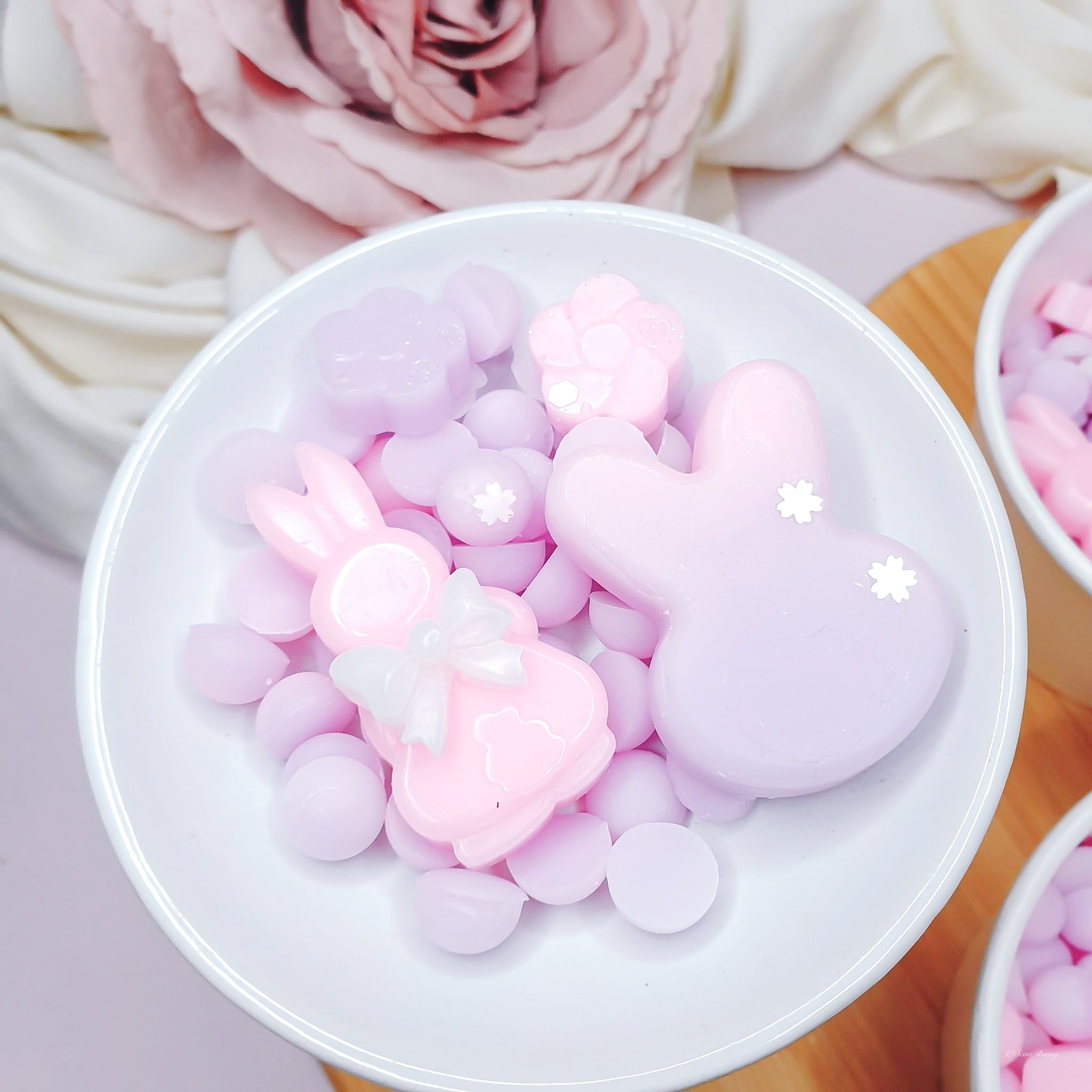 Bunny Violets wax melts Belfast – Violet & rose scent – Handmade powdery floral home fragrance by Scent Bunny