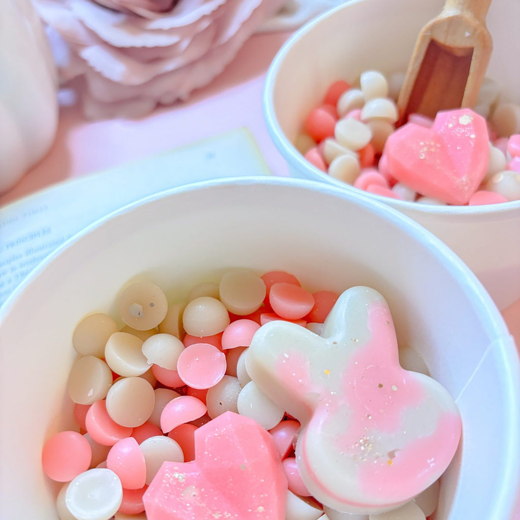 Bloodmoon Bunny fragrance Belfast – Spiced cherry amber scent UK – Handmade mysterious moon-inspired fragrance by Scent Bunny